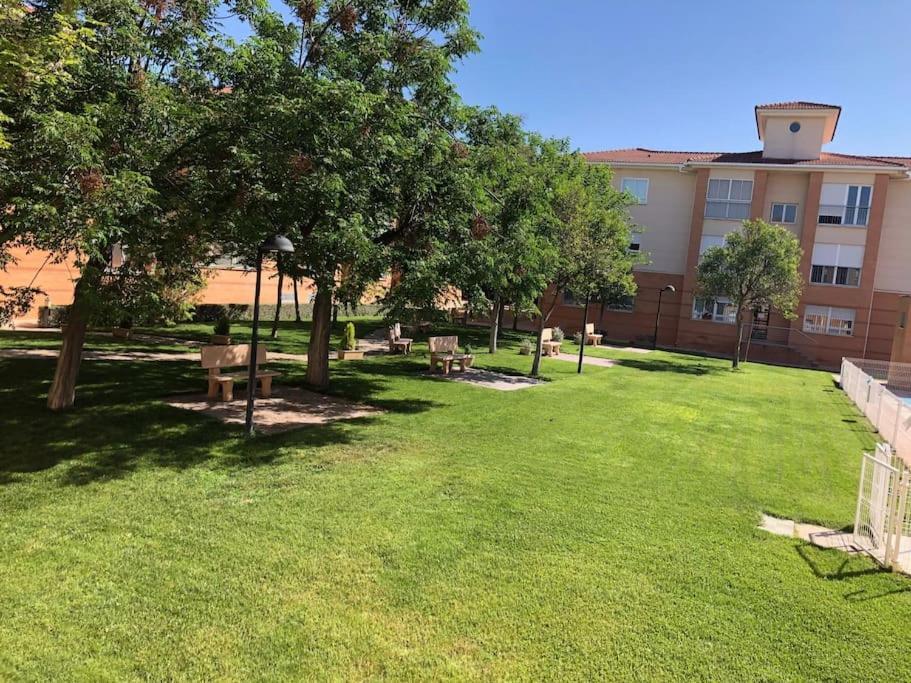 Vut El Parque Piso 3dormitorios 2banos Parking Gratis En El Centro Apartment